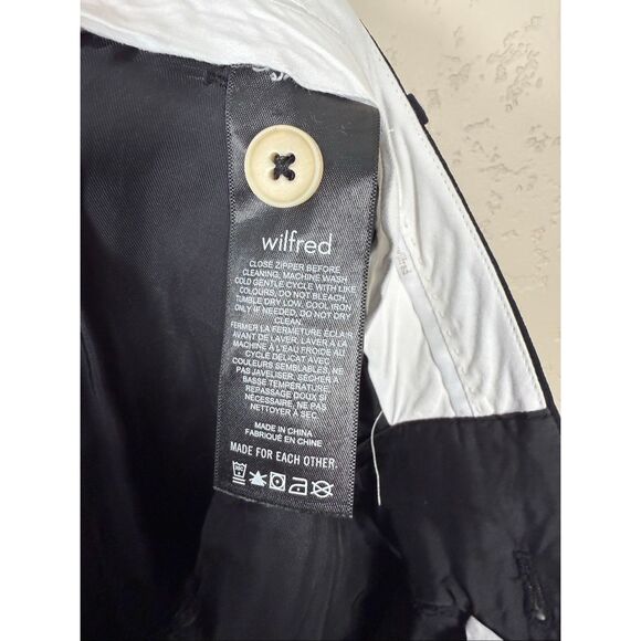 Aritzia The Effortless Pant Crepette in Black - Picture 7 of 8